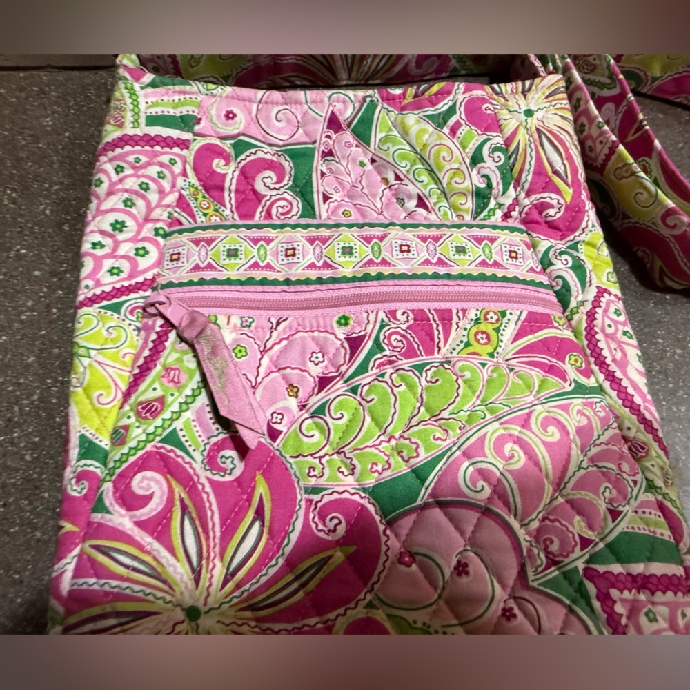 Vera Bradley "Pinwheel Pink" Crossbody - Purse - Small tote - Retired 2008 - Picture 3 of 6